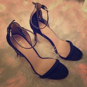 Open toe Levi Heels